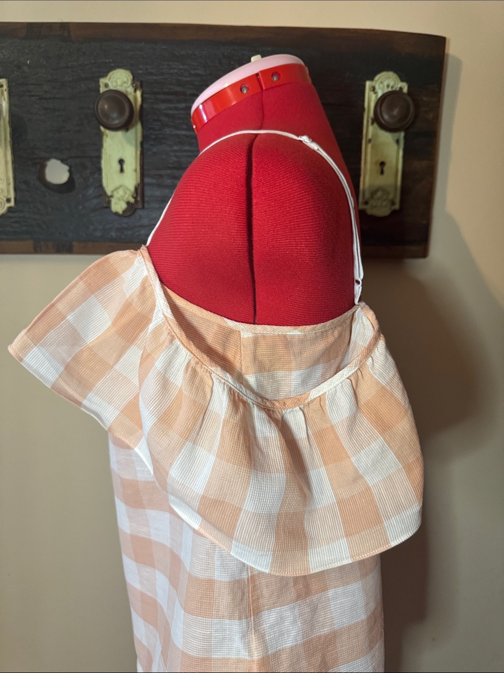 Club Monaco Peach and White Gingham Ruffle Off-The-Shoulder Tank Top Size Small - Picture 7 of 16